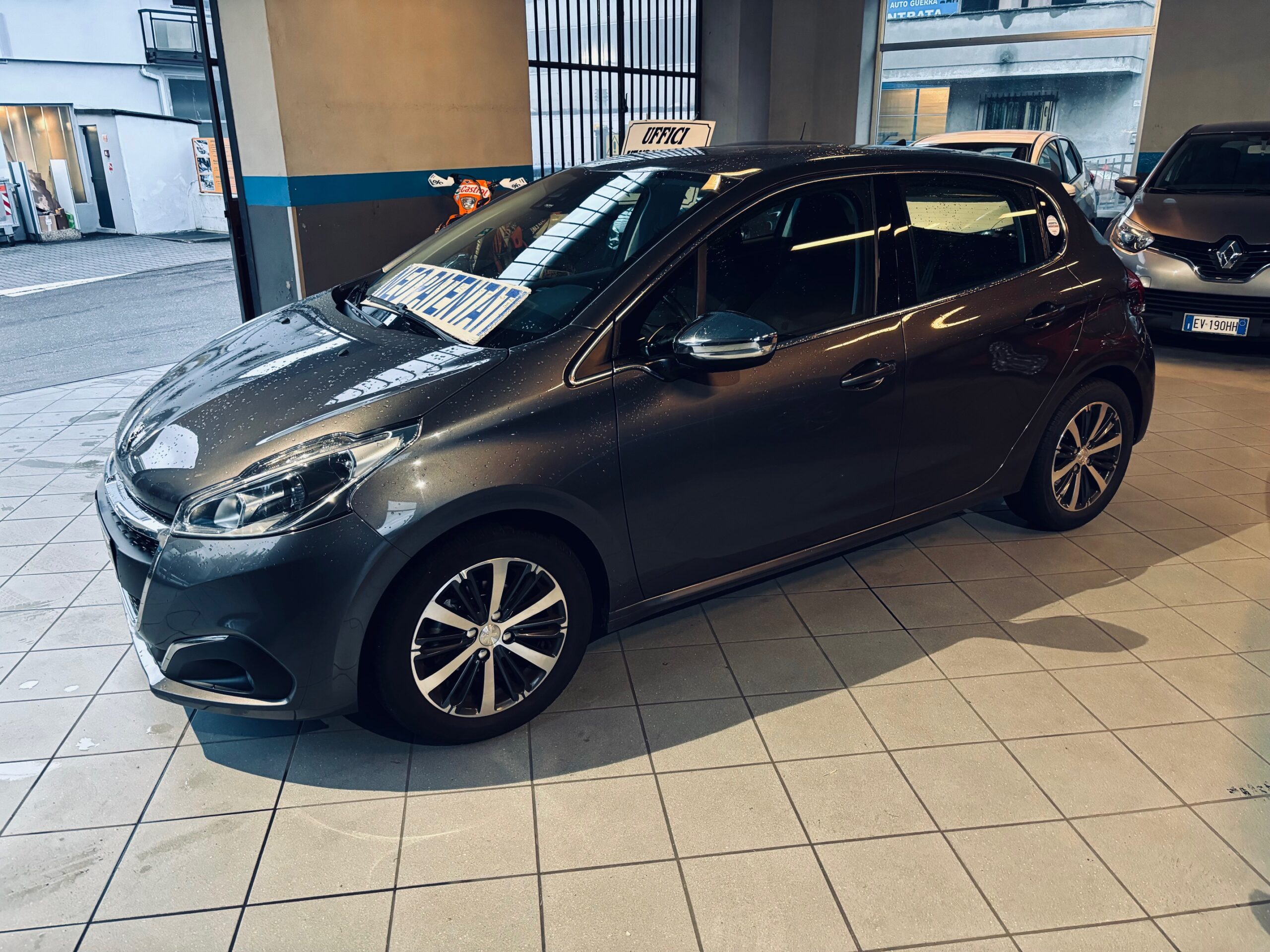 PEUGEOT 208 ok neopatentati